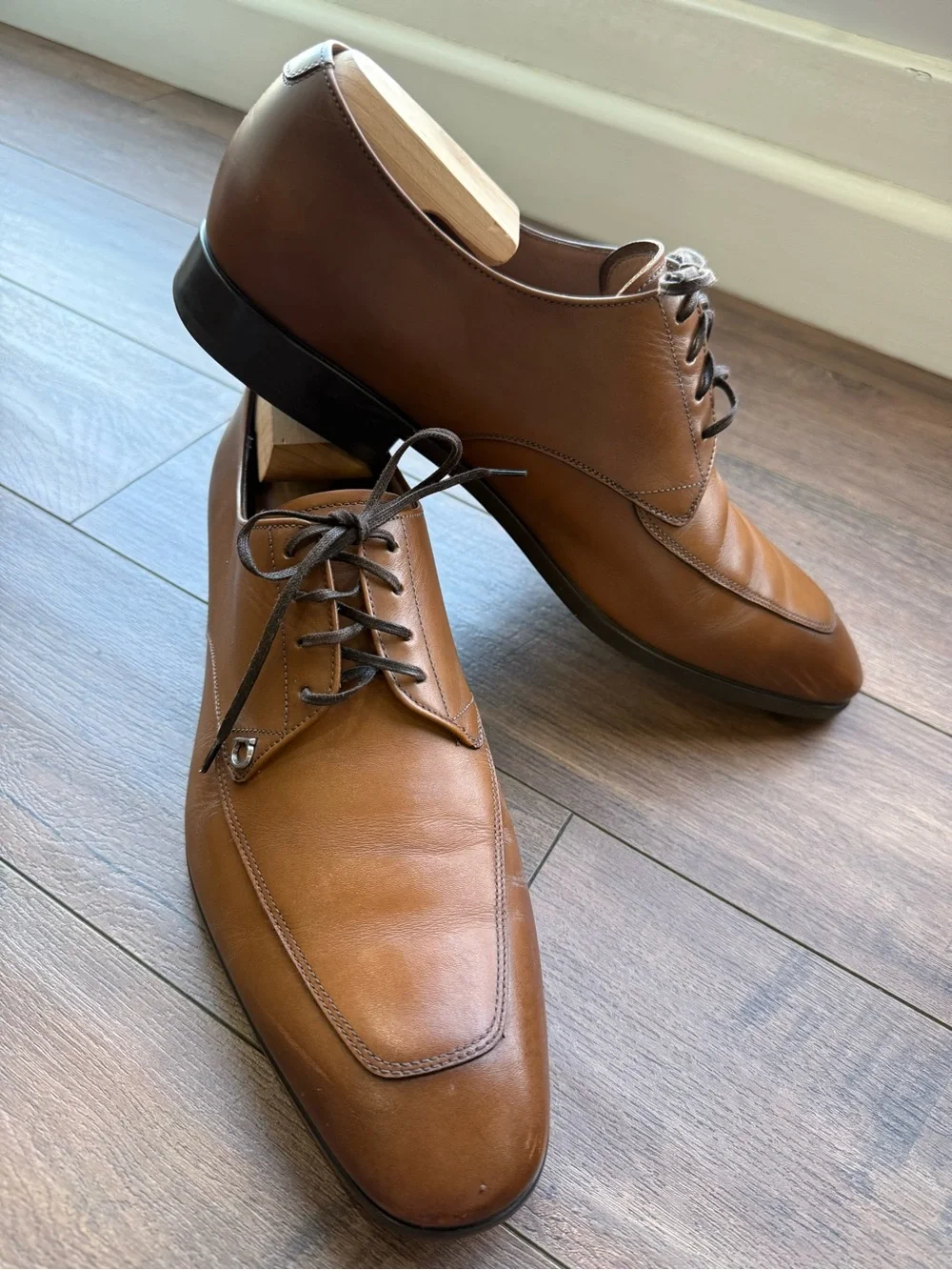 Salvatore Ferragamo Men's Tan Leather Lace-Up Dress Shoes